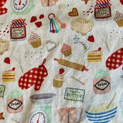 Fa-43 White Cotton Fabric W/ Kitchen Tools