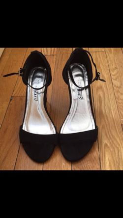 Suede wedges size 7, like new