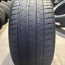 SINGLE (1) USED TIRE MICHELIN PILOT SPORT 4S…285/35/20