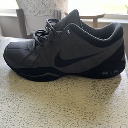 Grey nikes/Size 10 us