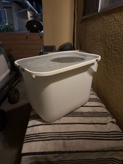 Top Entrance Cat Box