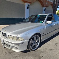 2000 BMW 528i