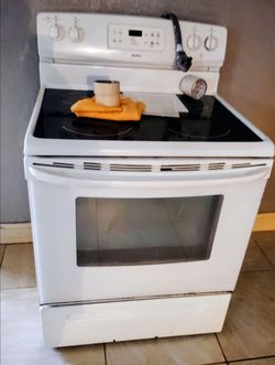 Kenmore Electric glass top stove