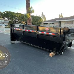Roll Off Dumpster/ Waste Bin 