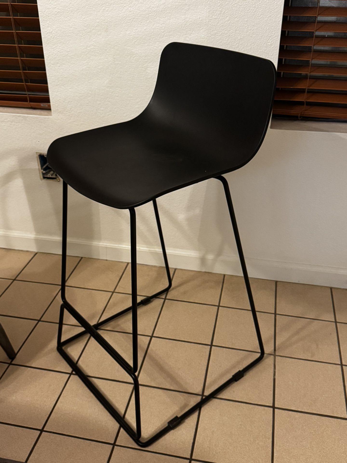 Article Bar Stool