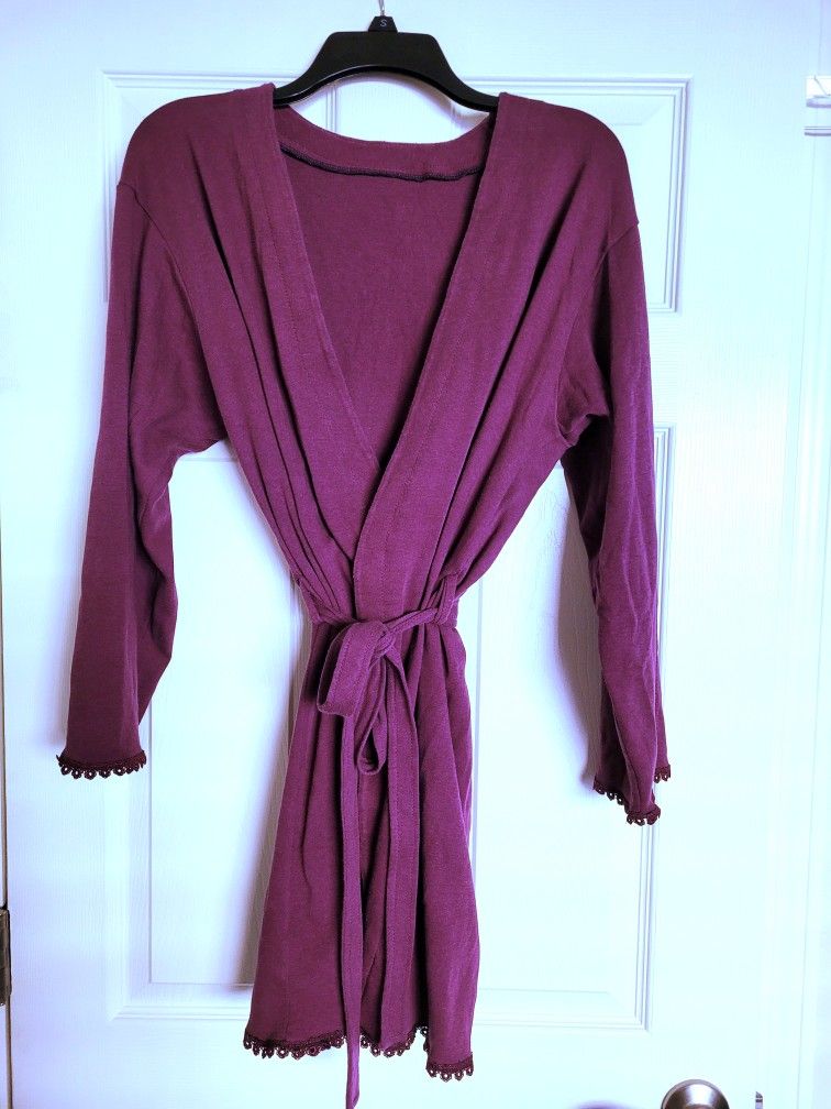 Gorgeous Robe with Belt!
