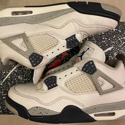 Jordan 4 Midnight Navy - Size 9.5
