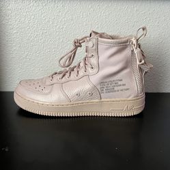 Nike Air Force 