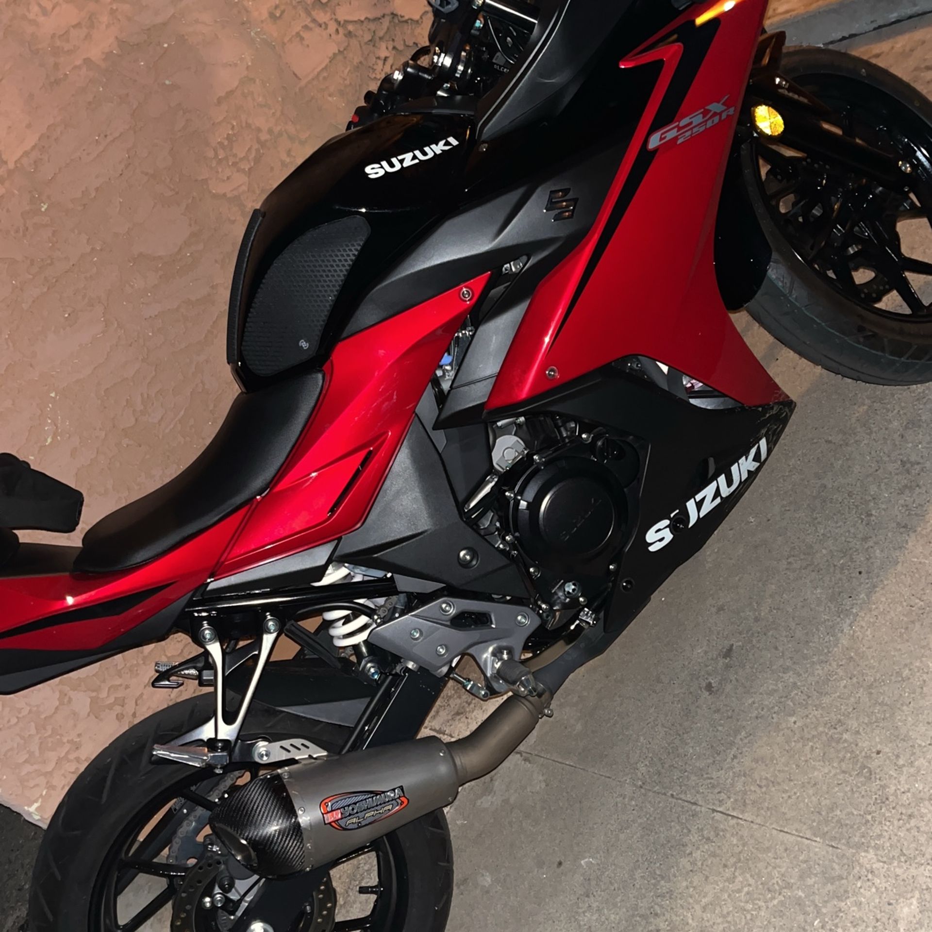 2024 Suzuki GXSR 250