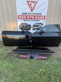 2015 2023 Dodge Challenger Front Left Driver And Front Right Passenger Side doors and Tailgate trunk