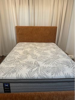 Sealy Posturepedic Mattress