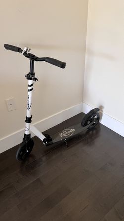 LaScoota Teen Scooter