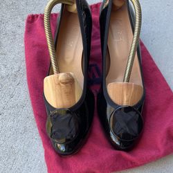 fs/ny black Patton, leather wedges Size 9