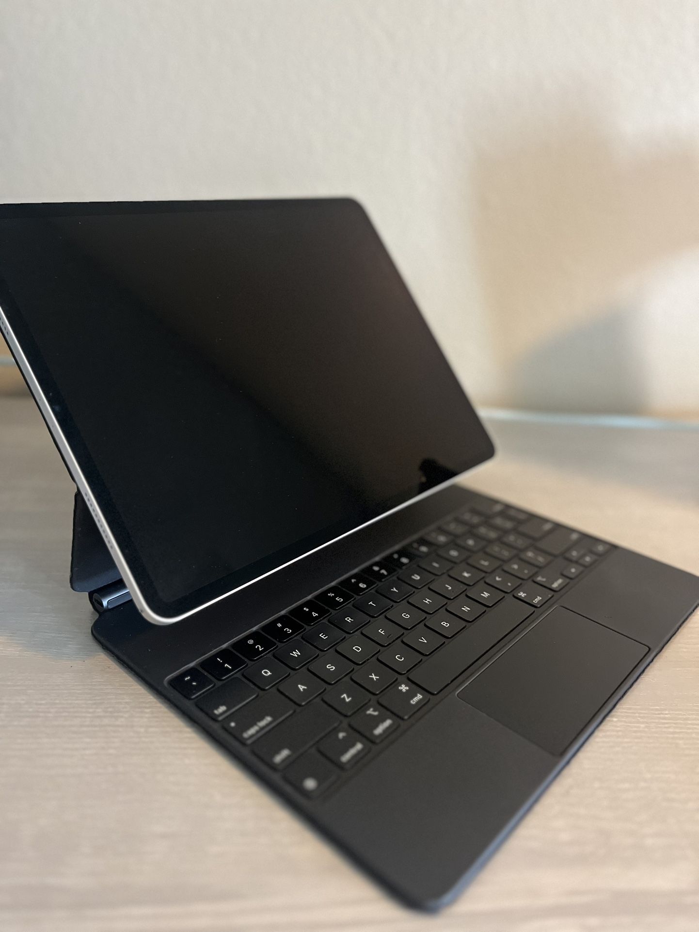 iPad Pro 12.9” (5th Gen, M1, Wi-Fi) + Apple Magic Keyboard – Great Condition