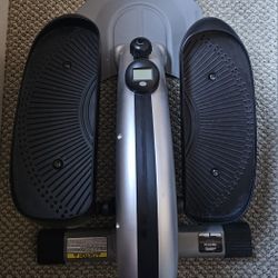 Lightly Used Compact Elliptical – Seated & Standing Modes