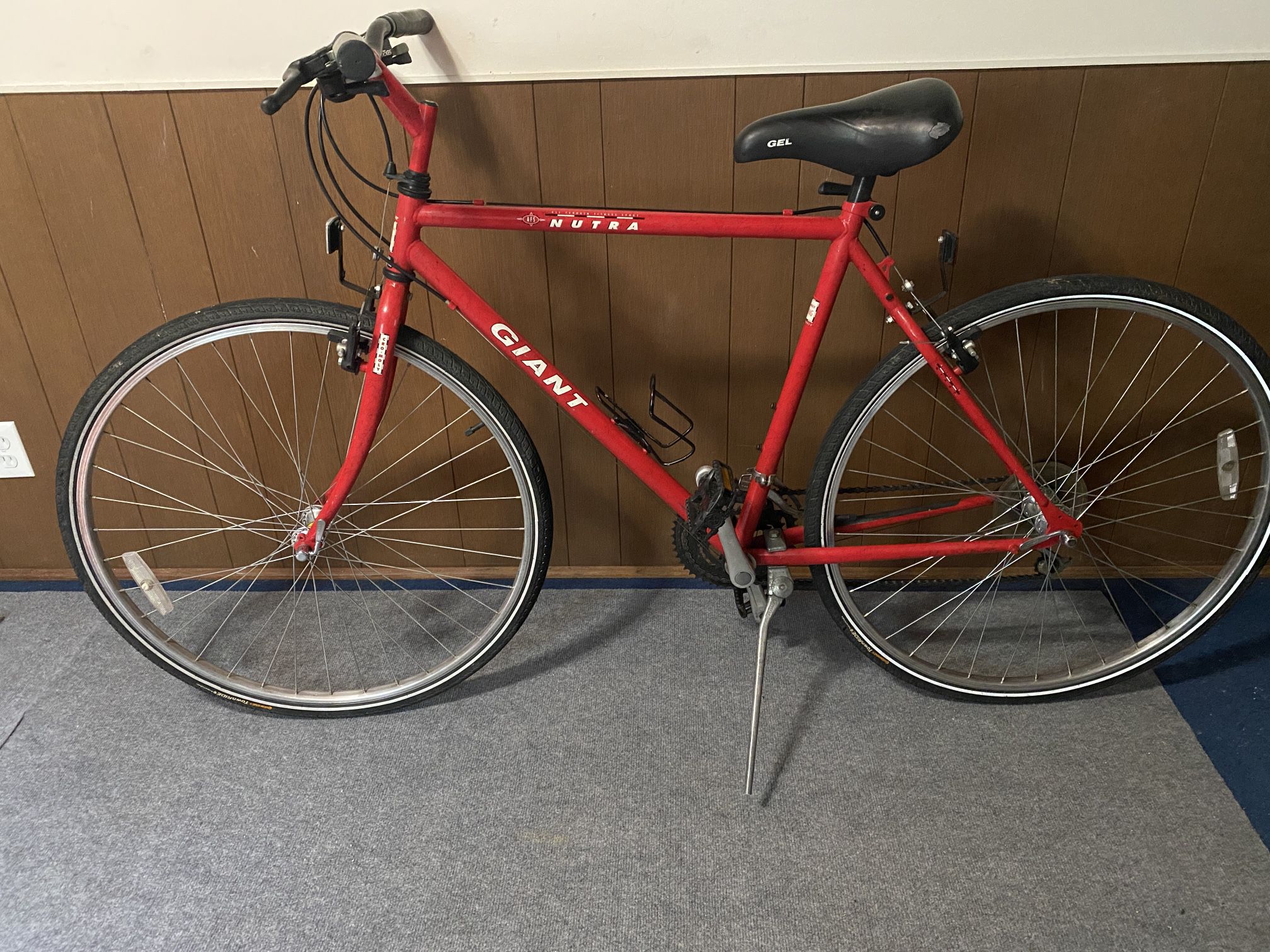 Men’s Red Giant Nutra Road Bicycle Bike