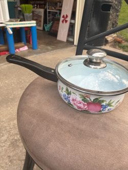 White Saucepan w/ Lid