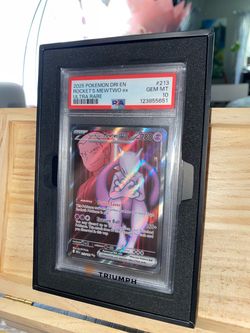 12 GRADED POKÉMON CARDS