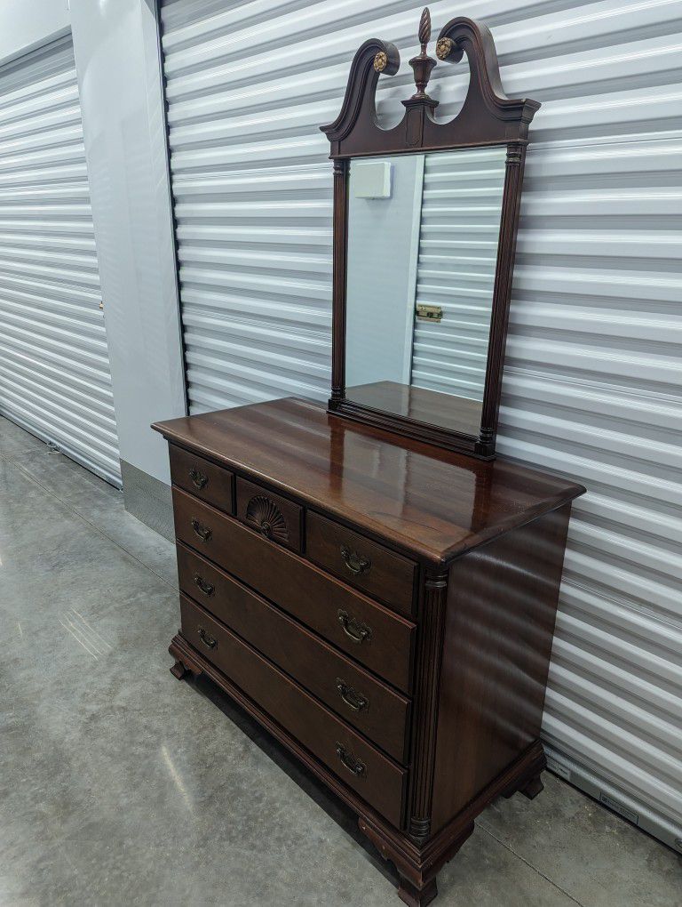 Antique Solid Mahogany Dresser w/ Mirror From Kling Factories - Good Condition! - Can Deliver 