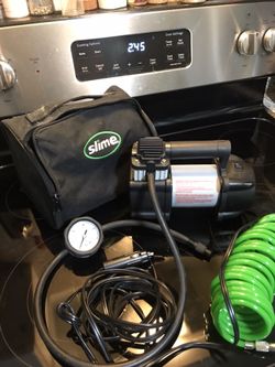 SLIME 12V 150 PSI Auto Air Pump with Light