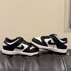 Panda dunks 