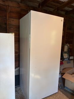 Kenmore Upright Freezer/Refrigerator