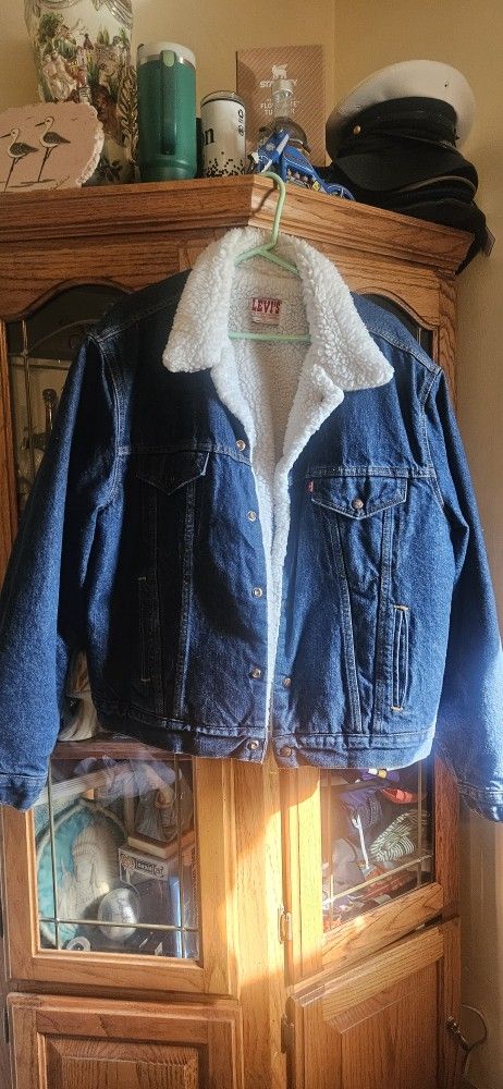 Chamarra Levi's, Hecha En USA SIZE LARGE O EXTRA LARGE, DE LOS AÑOS 1980