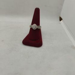14K Diamond Ring 