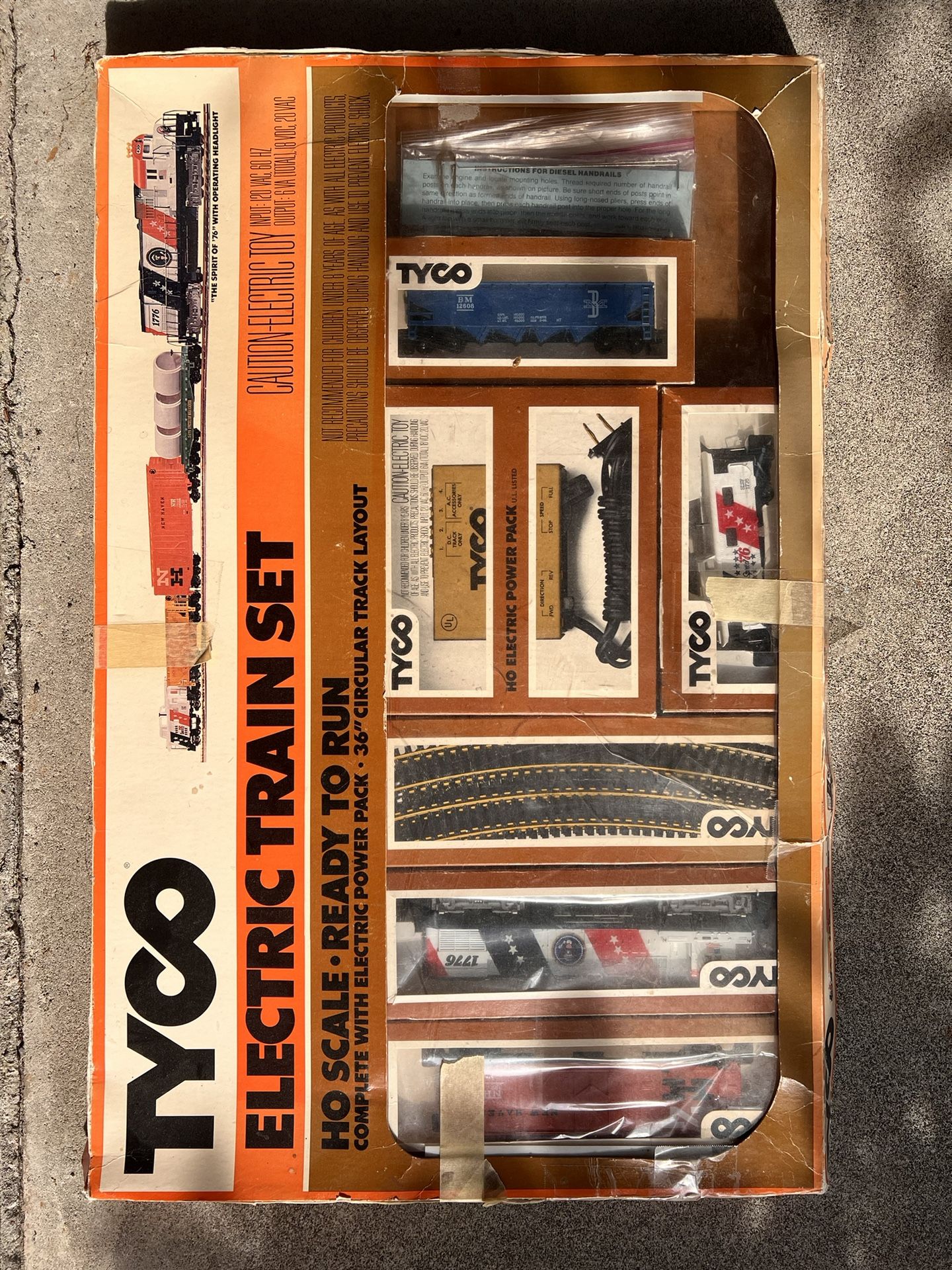 TYCO Electric Train Set (HO Scale)