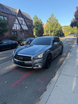 2016 Infiniti Q70