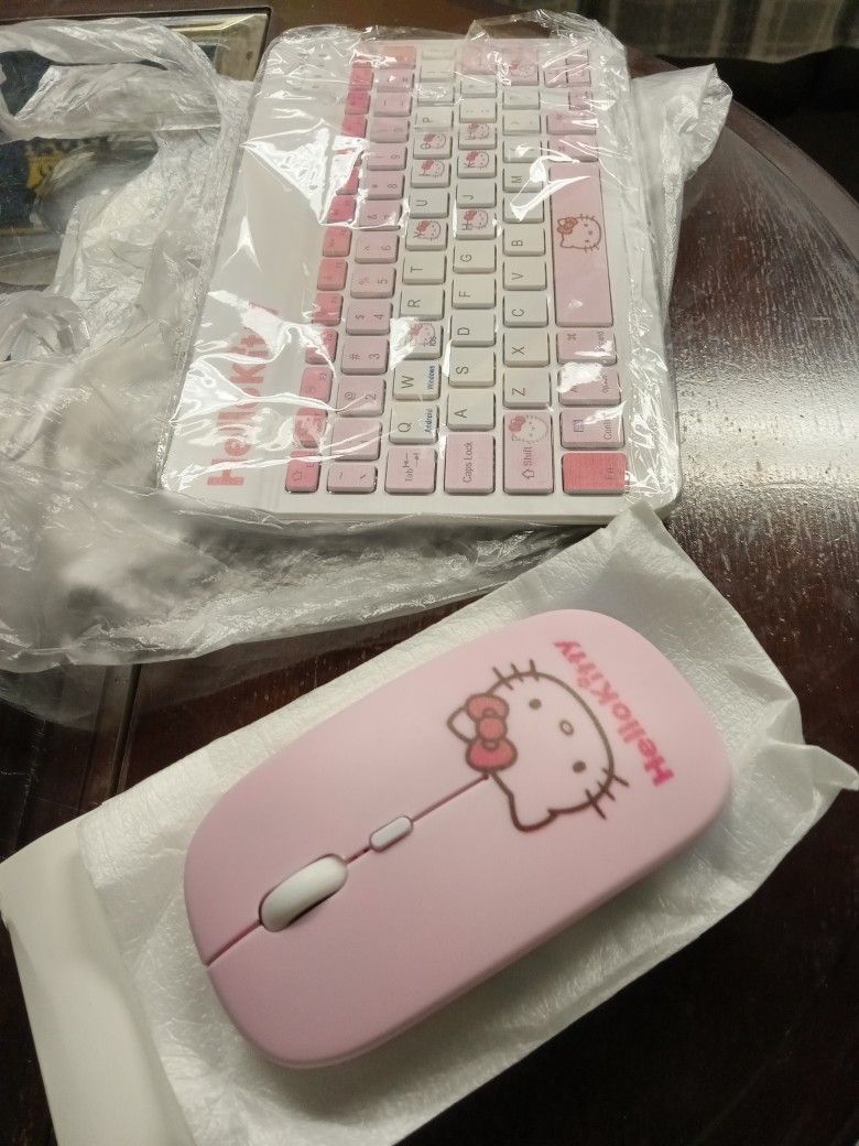 Hello Kitty KEYBOARD & MOUSE