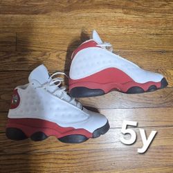 Air Jordan 13 Retro White/Red Size 5Y