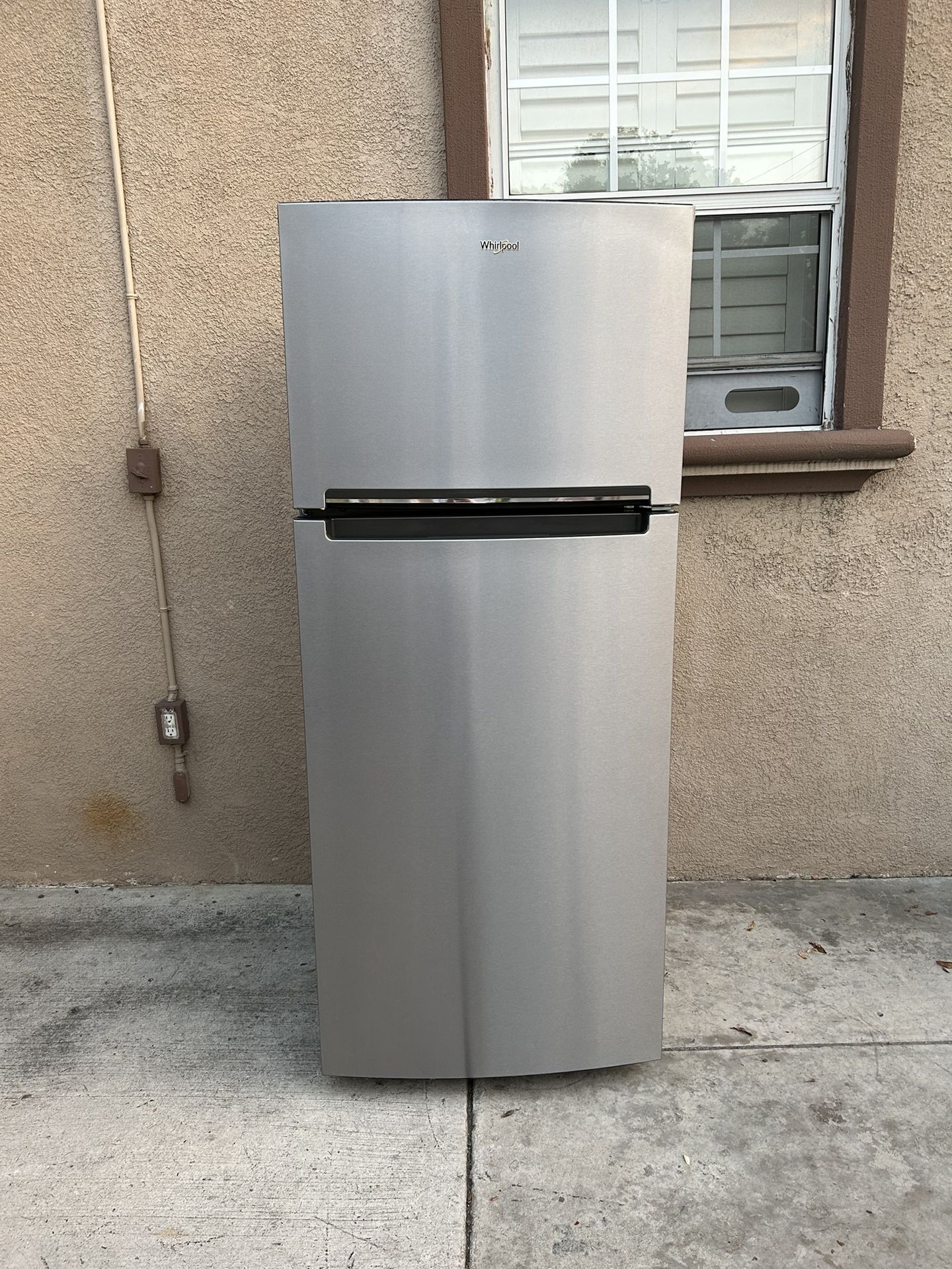 3 MONTHS WARRANTY 28x29x68 WHIRLPOOL REFRIGERATOR SILVER 18CUFT