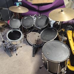7 Piece Drum Set