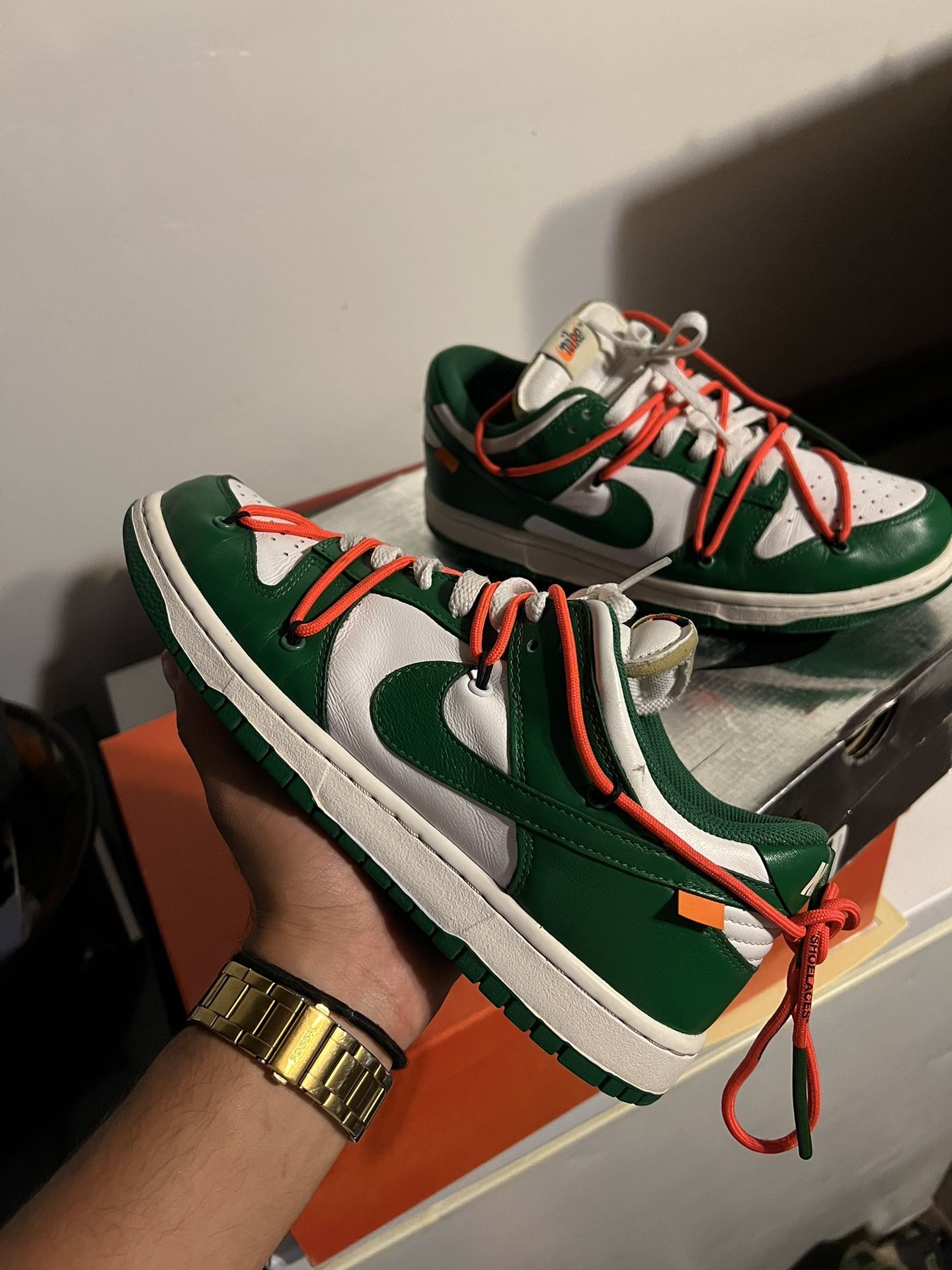 nike dunk low off white