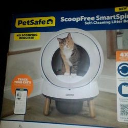 Pet Safe   Scoop Free Smart Spin Self Cleaning Litter Box