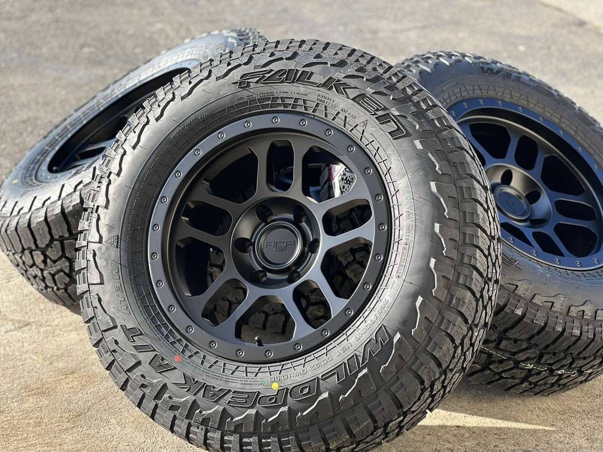 New 17” Wheels A/T Tires Ford F-150 Expedition F150 6x135 rims
