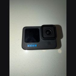 GoPro Hero 10 Black + Accessories