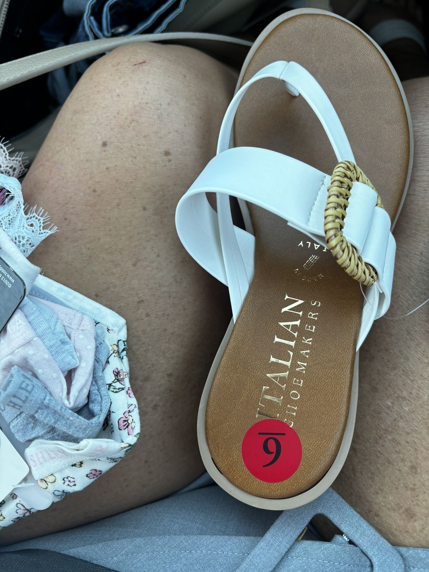 Woman’s Sandals Size 6
