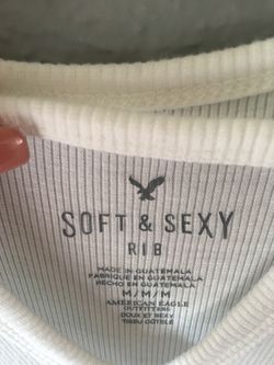 American Eagle cold shoulder ribbed T-shirt. Med