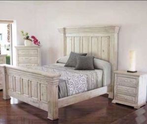 King Size (white wash) Isabella Brand (AFW) with (2) nightstands