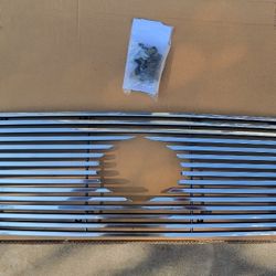 05-11 Toyota Tacoma Front Overlay Grille Parilla