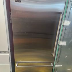July 4 Sale Viking 36 Inch Bottom Freezer Refrigerator Built In 20.cu Ft Left Hinge VCBB5363ELS