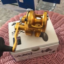 AVET SXJ 6-4 "GOLD" TWO SPEED BIG GAME Lever Drag Right Handed Fishing Reel-NEW with BOX!!! 