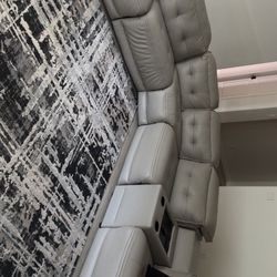 Sala Ashley’s Furniture 