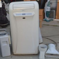 Portable AC Unit In Great Condition With All Attachments And Hoses.