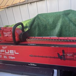 Milwaukee M18 FUEL 24 in. 18V Lithium-Ion Brushless Cordless Hedge Trimmer (Tool-Only)