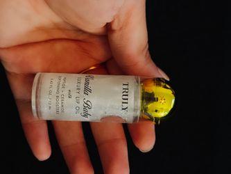 Lip oil