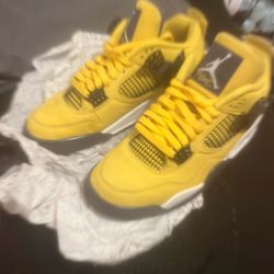 Jordan 4 Retro Size 8.5
