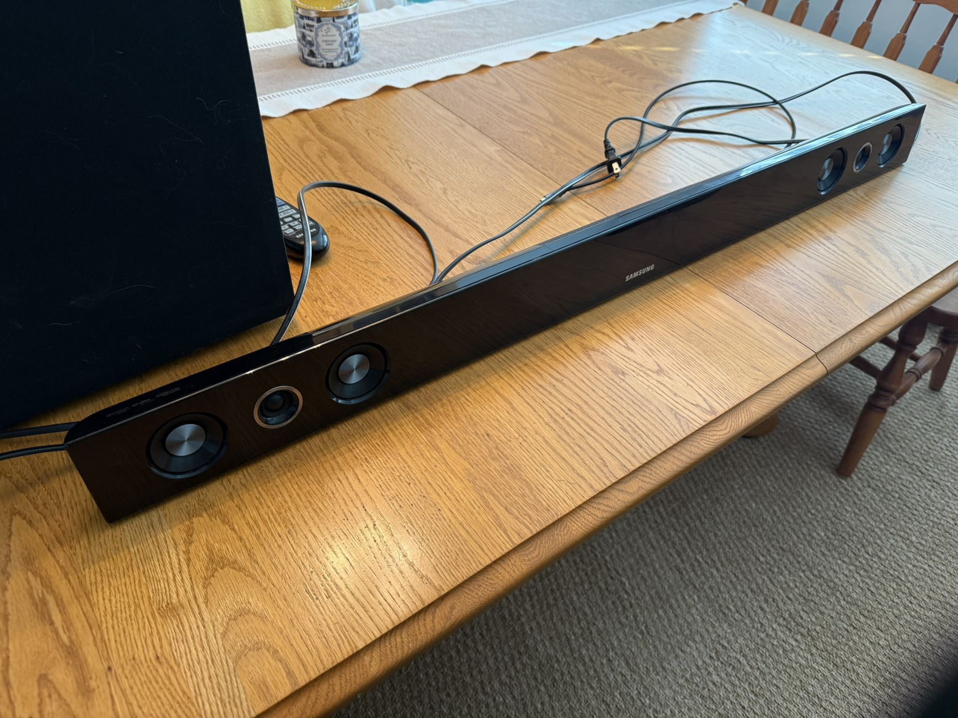 Samsung Soundbar And Subwoofer